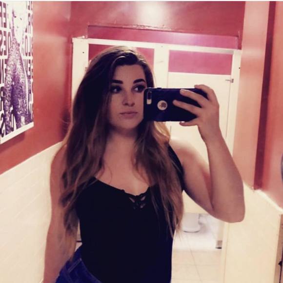 Meet your Posher, Gwen blaise - Picture 1 of 1